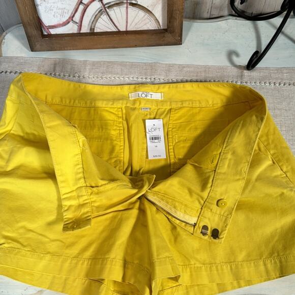 NWT Ann Taylor Loft Yellow Shorts - Size 14 - Picture 4 of 9